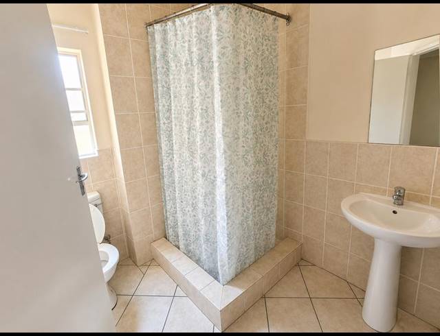 2 BEDROOM APARTMENT FOR SALE IN HEUWELOORD